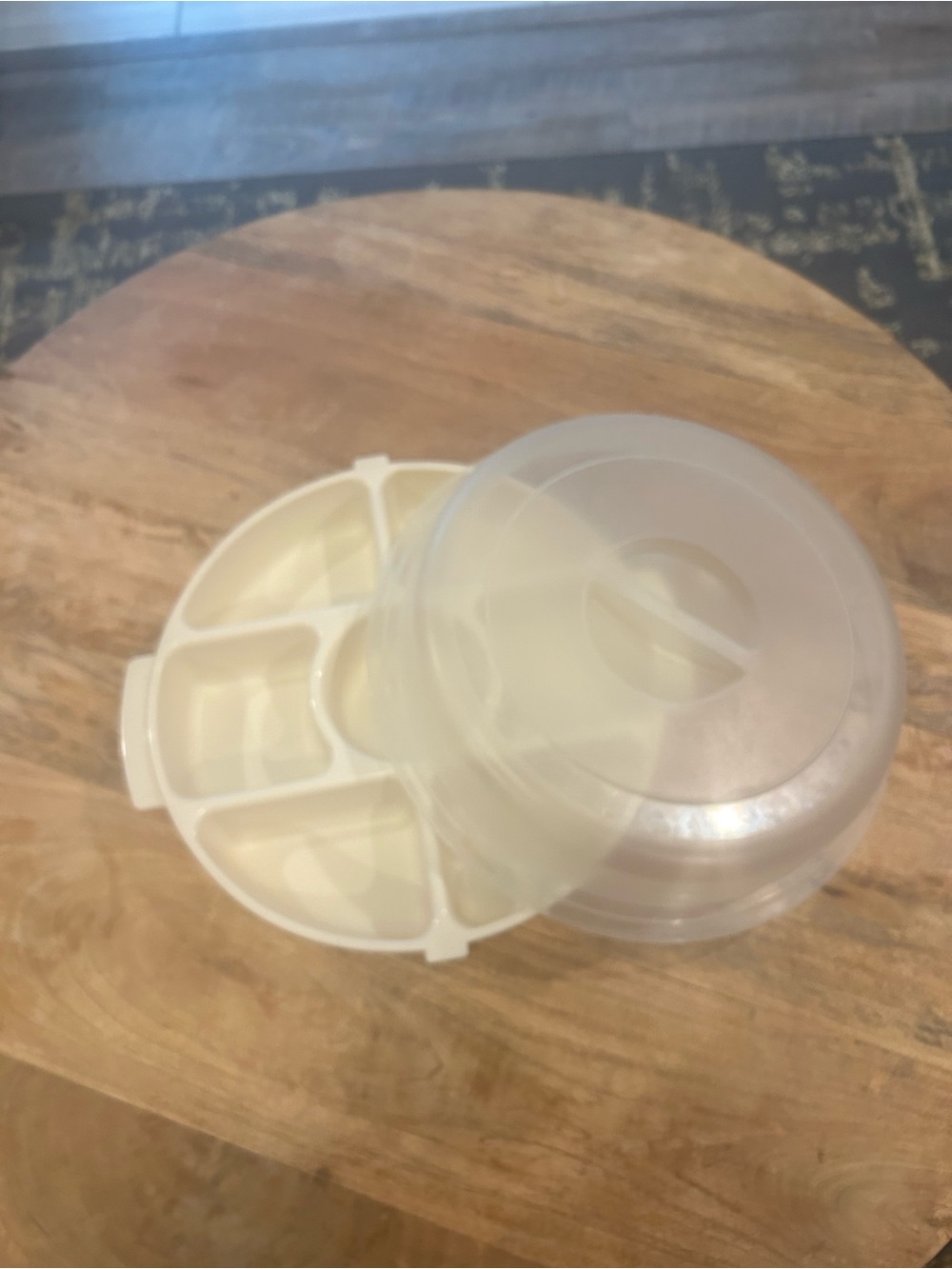 Vintage Rubbermaid Servin' Saver Divided Tray